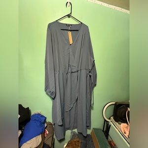 Bloomchic midi dress size 28 new with tags